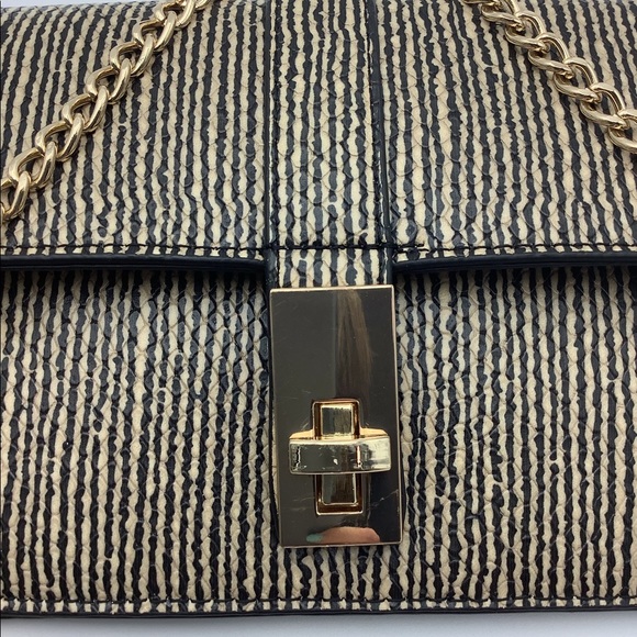 Sondra Roberts Squared , Clutch / Crossbody Bag 🌸 - Picture 2 of 7